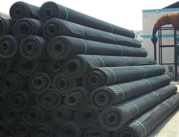 Fiberglass geogrid